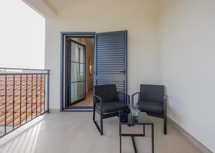 Luxury Oliva Oliana Heated Pool 32m2