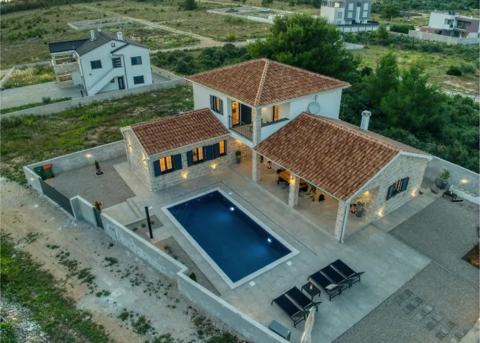 Luxury Oliva Oliana Heated Pool 32m2