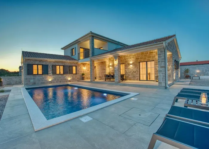 Vila Luxury Oliva Oliana Heated Pool 32m2