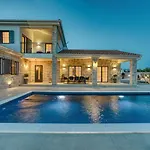 Villa Luxury Oliva Oliana Heated Pool 32m2 Vrsi
