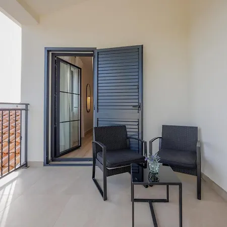Luxury Oliva Oliana Heated Pool 32m2