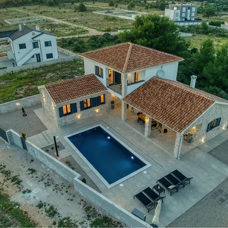 Luxury Oliva Oliana Heated Pool 32m2