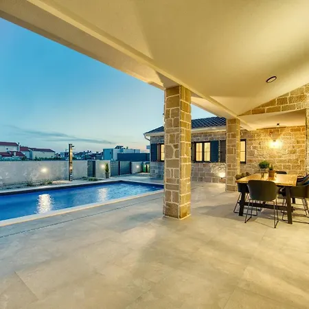 Luxury Oliva Oliana Heated Pool 32m2 فرسي